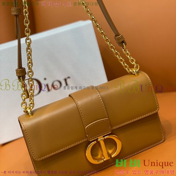 #��� 30 ���״� �̽�Ʈ ����Ʈ ü�ι� M9334-205