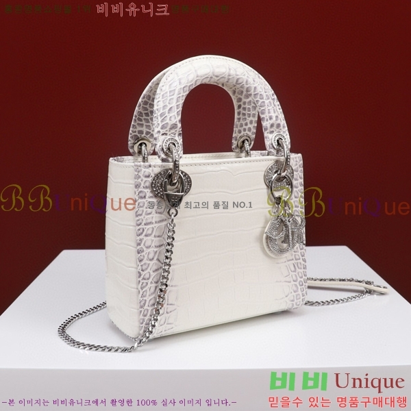 #��� ���̵�� �̴� M050566-107