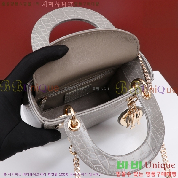 #��� ���̵�� �̴� M050566-105