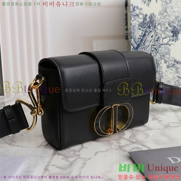 ��� 30 ������ ũ�ν��� 27D876921-5