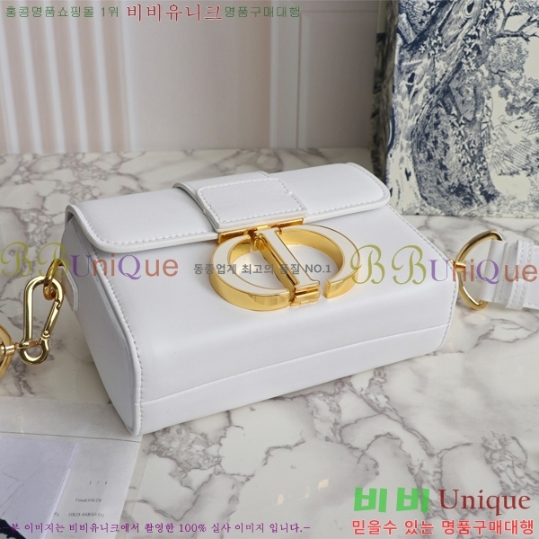 ��� 30 ������ ũ�ν��� 27D876921-2