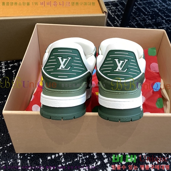 ���̺��� LV Ʈ���̳� ����Ŀ�� 48L2412434-6