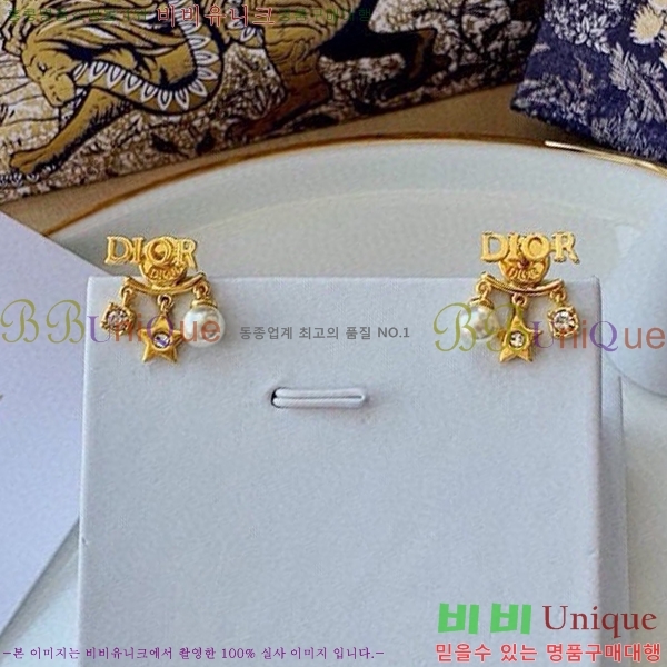 ��� (r)evolution  �Ͱ��� D55O1154-1