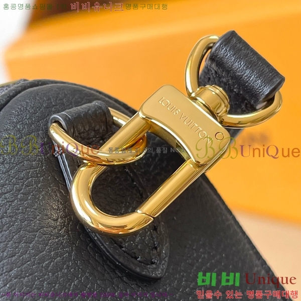 #���̺��� ���ǵ� �ݵѸ��� �̴� M81456-1100