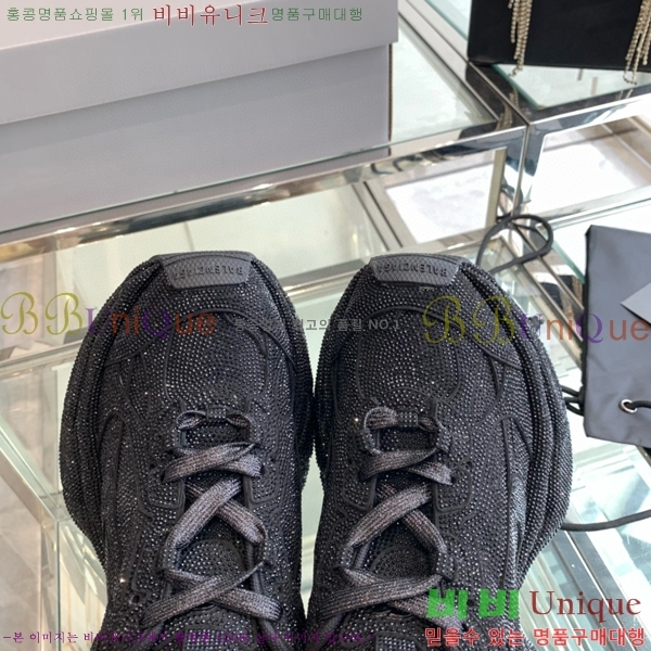 �߷��þư� 3XL Ʈ���̳� ����Ŀ�� BLA356600-103