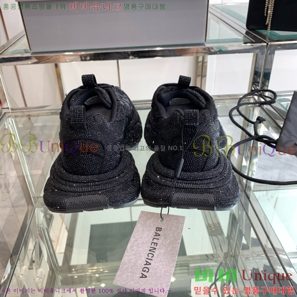 �߷��þư� 3XL Ʈ���̳� ����Ŀ�� BLA356600-103