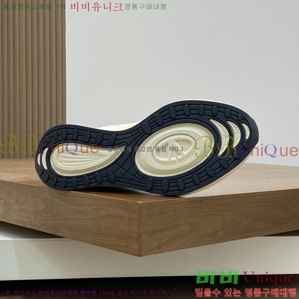 ���� �߷�Ƽ�� ����Ŀ�� VA832640-5