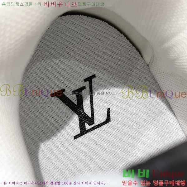 NEW LV Ʈ���̳� ����Ŀ�� 44L2412435-3