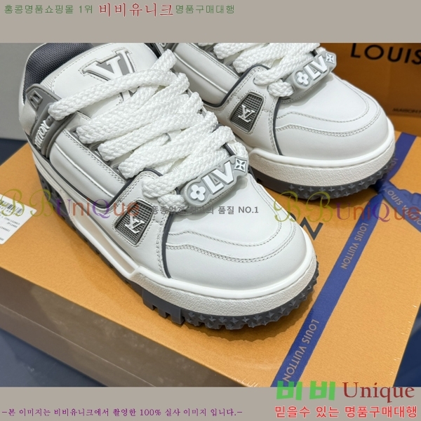 NEW LV Ʈ���̳� �ƽ� ����Ŀ�� 40L249272-77-3