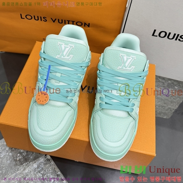 ���̺��� LV Ʈ���̳� ����Ŀ�� 48L2412435-4