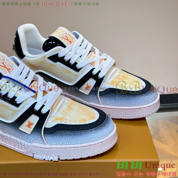 ���̺��� Ʈ���̳� ����Ŀ�� 55L4541744-3