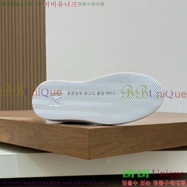 ���� ���̺��� ����Ŀ�� 42LV47521417-2