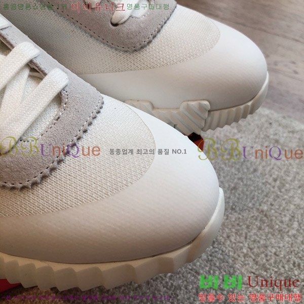 �����޽� �ٿ�� ����Ŀ�� 34H746538-3