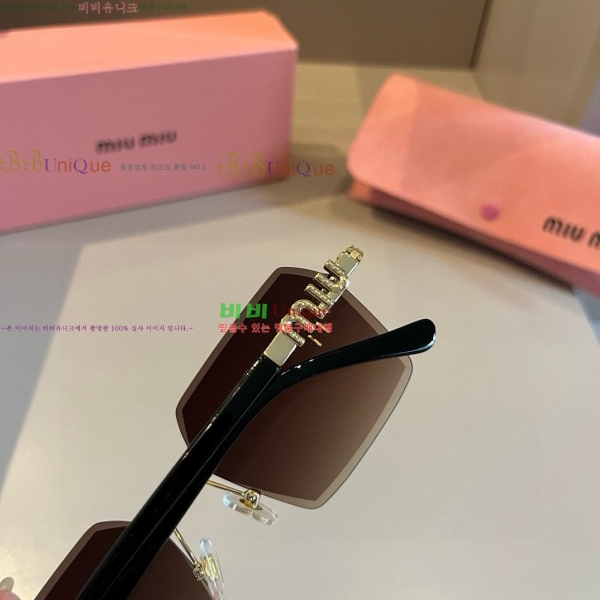 �̿�̿� ���۶� M2456582-1