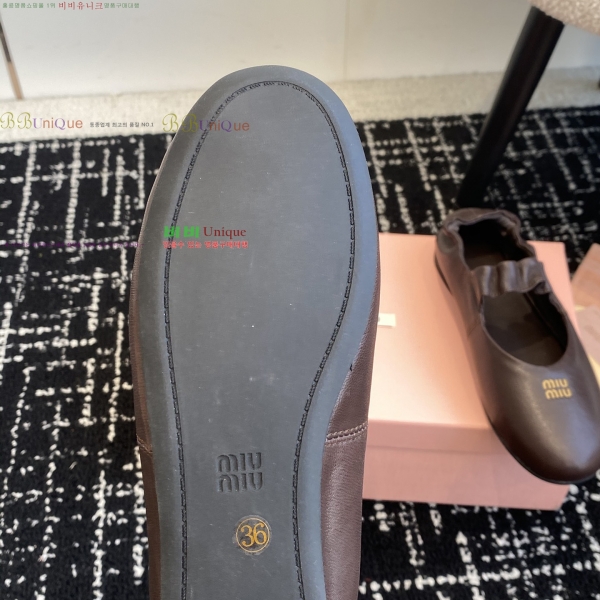 �̿�̿� �޸����� �÷����� 32MU253142-3