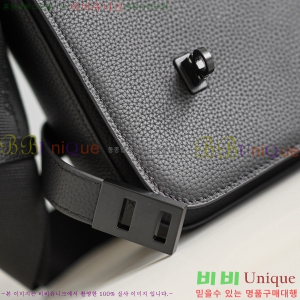 #��󰡸� ũ�ν��� 2116086-2