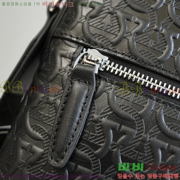 #��󰡸� ũ�ν��� H2116085