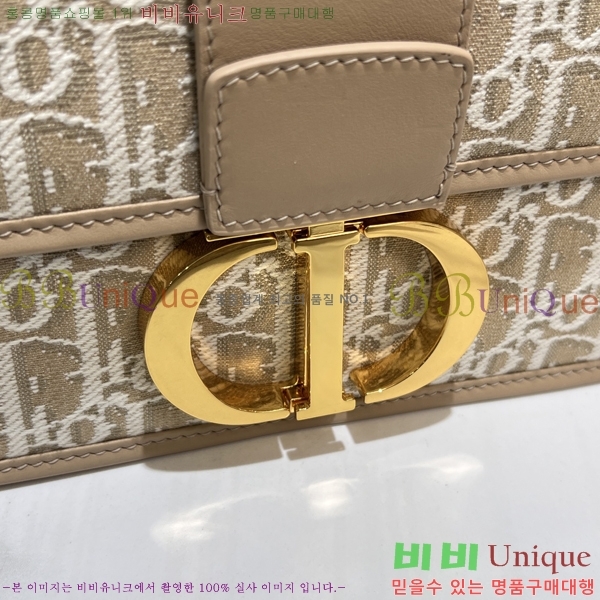 #��� 30 ������ �̽�Ʈ ����Ʈ ü�� �� M9334-304