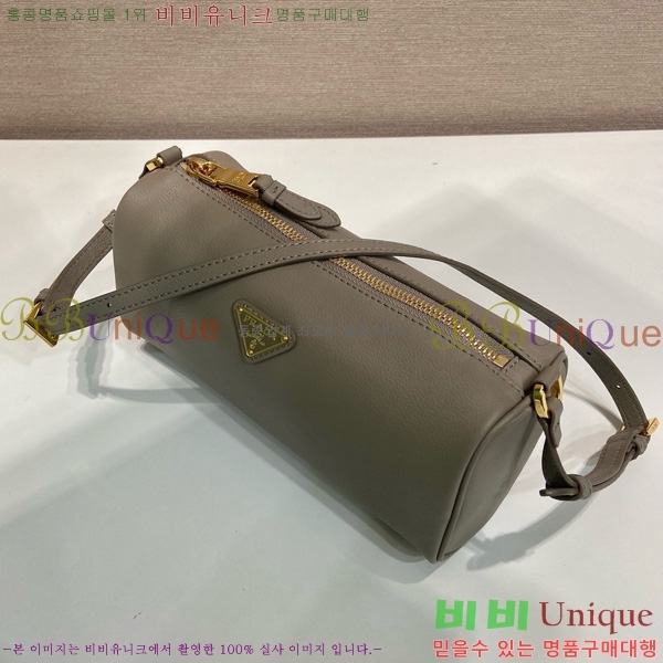 #����� �ﰢ �ΰ� ũ�ν��� 1BC239-103