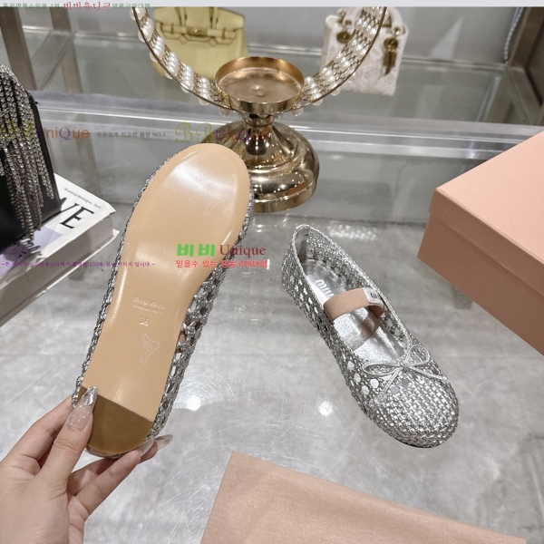 �̿�̿� �߷����� �÷� 33MU2552210-3