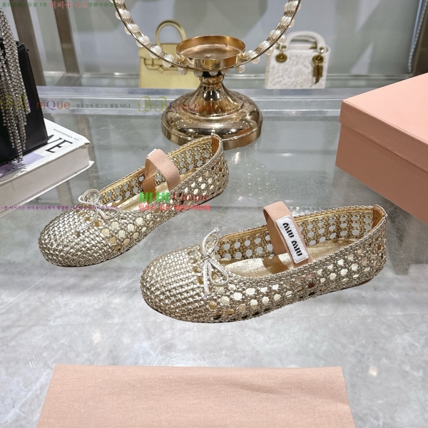 �̿�̿� �߷����� �÷� 33MU2552210-1