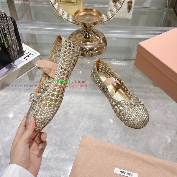 �̿�̿� �߷����� �÷� 33MU2552210-1