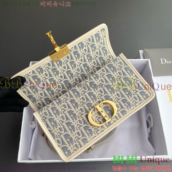 #��� 30 ������ �̽�Ʈ ����Ʈ ü�� �� M9334-306