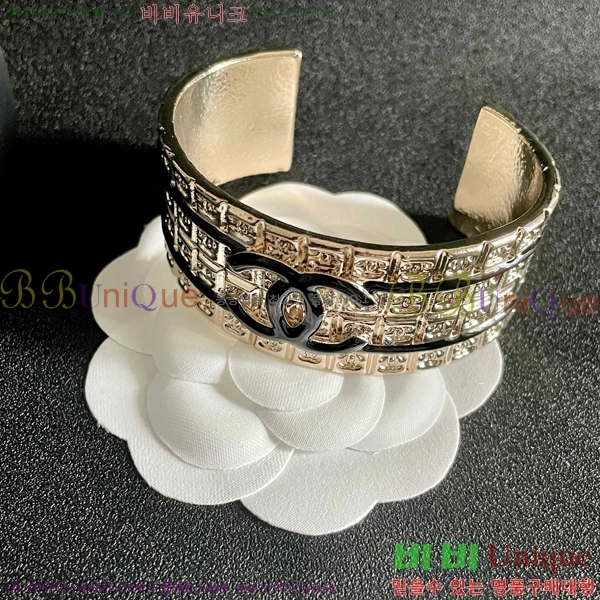 ��* ���� CH667709-3