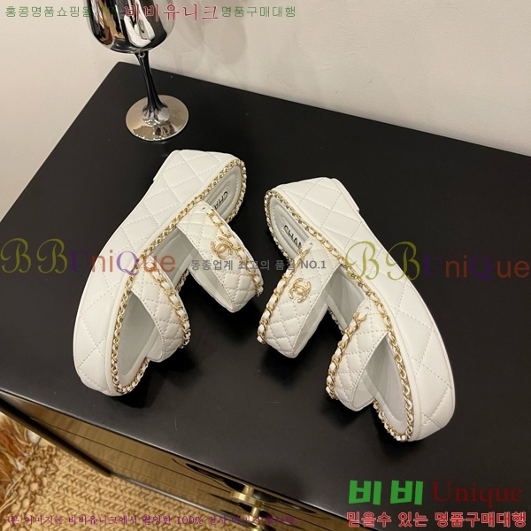 ��* �� ���� 31CH825582-4