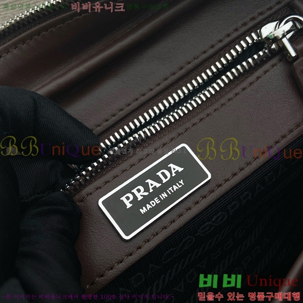 #����� ���� �ﰢ�ΰ� �Ŀ�ġ 2VF017-202