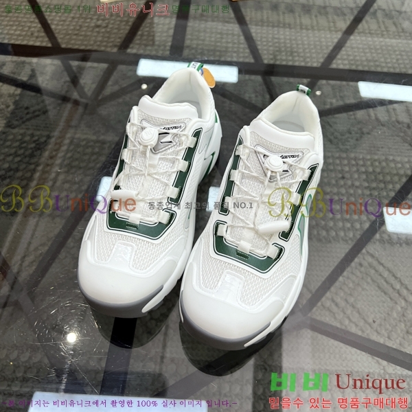 ���� ���̺��� ����Ŀ�� LV3306112-4