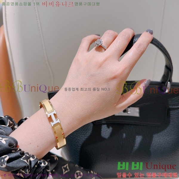  ޽ Ŭƽ  8HE256713-3