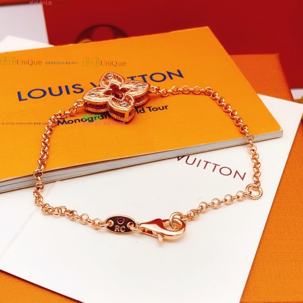 ���� ���̺��� Ŭ���� ���� 7L256184-1