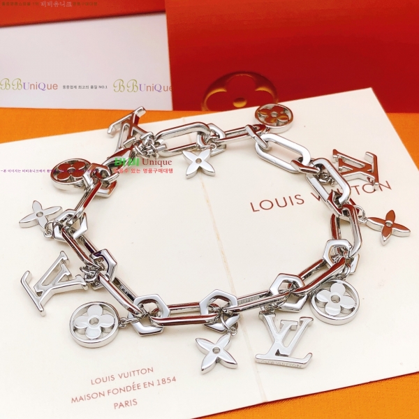 ���� ���̺��� Ŭ���� ���� 8L256185-4