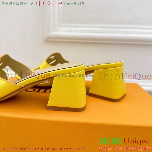 ���̺��� ��ƾ ������ ���� 32LV256234-7 �� 5.5cm