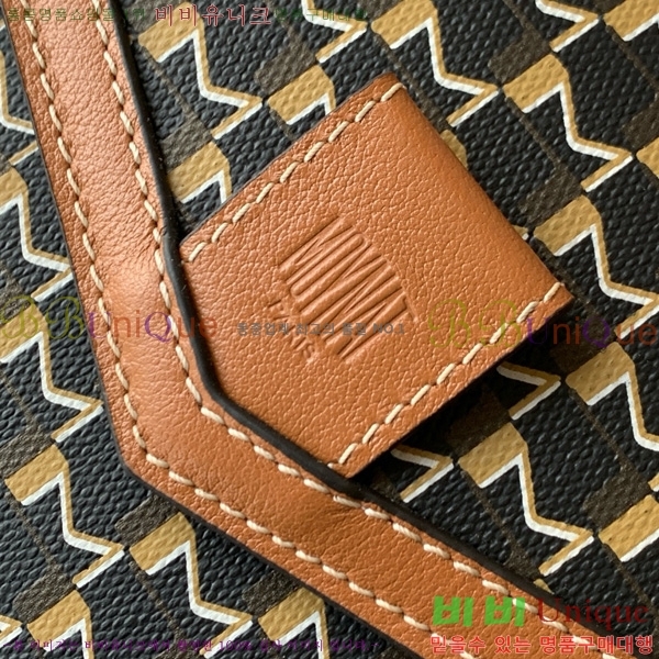 #���̳� ���̽��� M8021-105