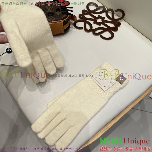 ���� ��**�� �尩 M072490-2