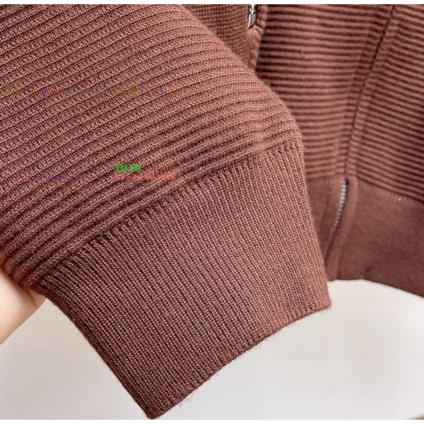 ���� �η�**�� ����� ��Ŷ LP1372581-2