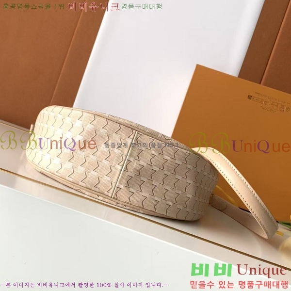 #���̳� ȣ���� M8219-8