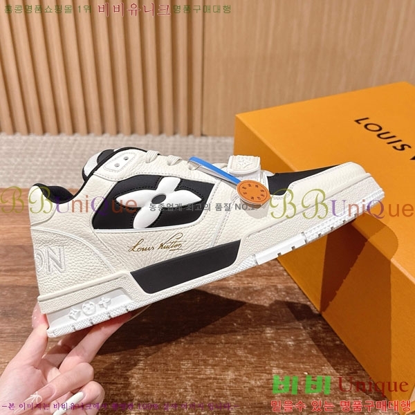 �������� LV Ʈ���̳� ����Ŀ�� LV511802-12