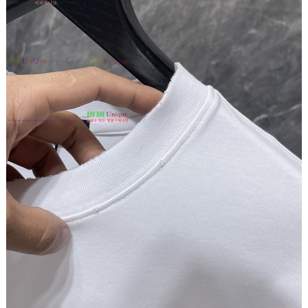 ���� ũ������ ���� Ƽ���� CH814256-5