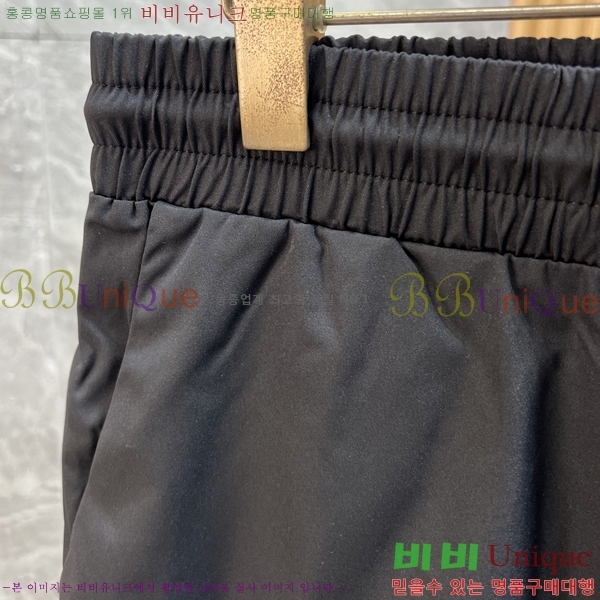 ���� ���ڷ� ��ġ�ڸ� �ݹ��� BC75672-1