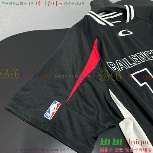 �������� �߷��þư� ���� Ƽ���� BA563302-4