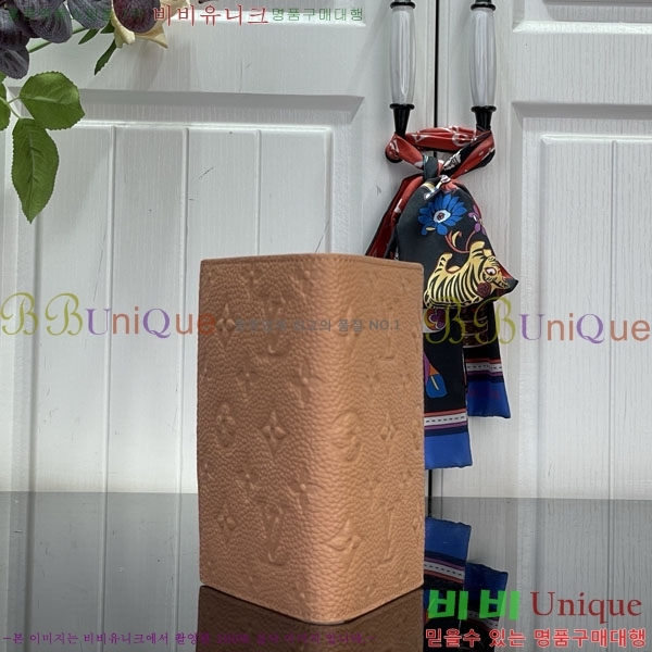 #����*�� �н���Ʈ Ŀ�� M27677-103