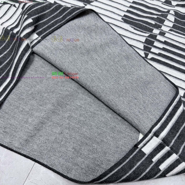 ���� ���̺��� ũ��� �� ����Ƽ 22LH26892-1