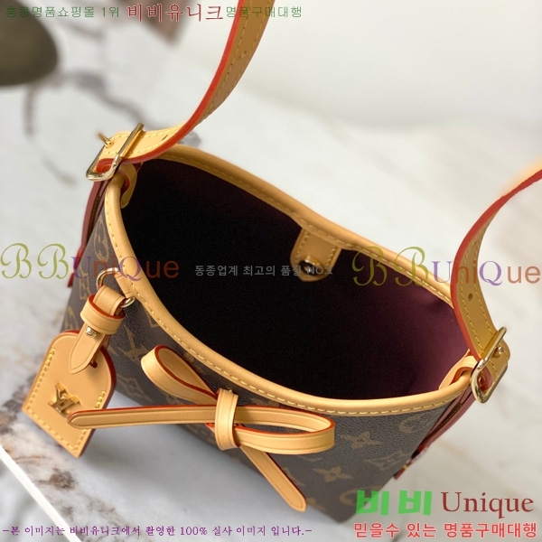 #����*�� ĳ���� �̴� M2A711-200