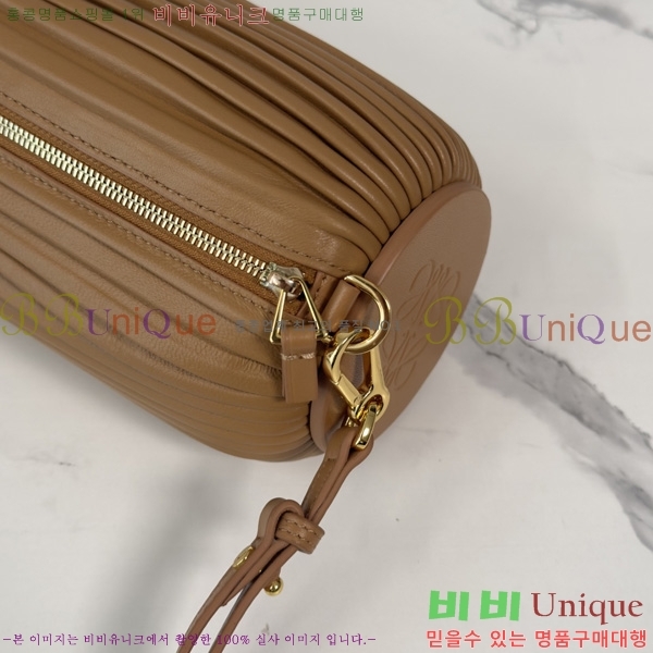 #�ο��� pouch ����� 522129-102