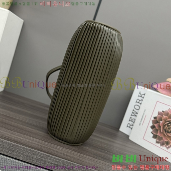 #�ο��� pouch ����� 522129-101