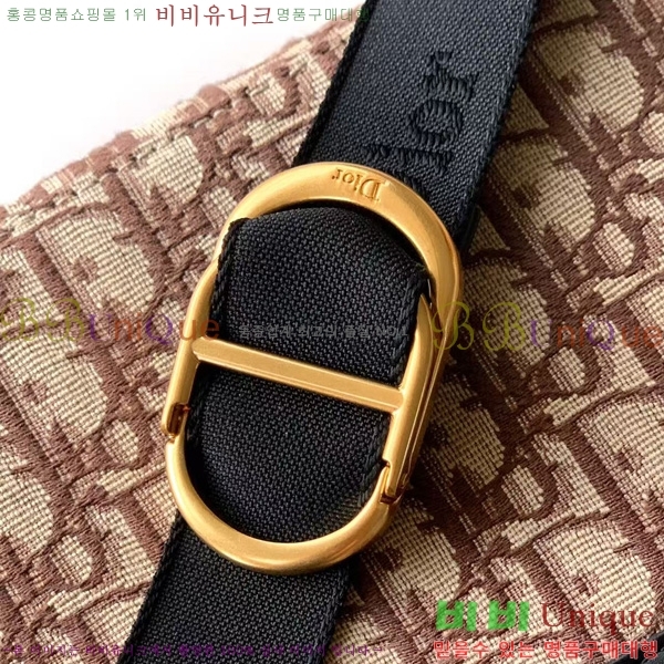 #��* Poet  Jett ũ�ν��� �̴� DO652-101