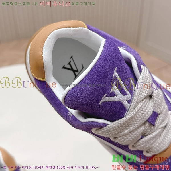 �������� ���̺��� Tilted Sneaker ����Ŀ�� LV402282-11